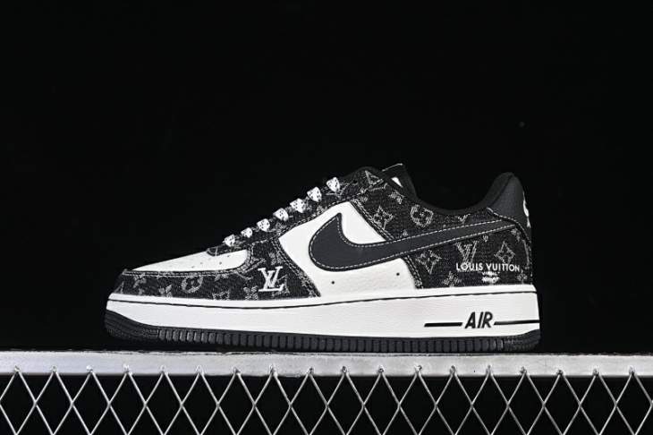 Picture of Air Force 1 _SKUfw21791786678836508fw